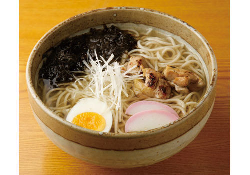 魚介出汁に沖縄産の塩使用、絶品「潮（しお）そば」