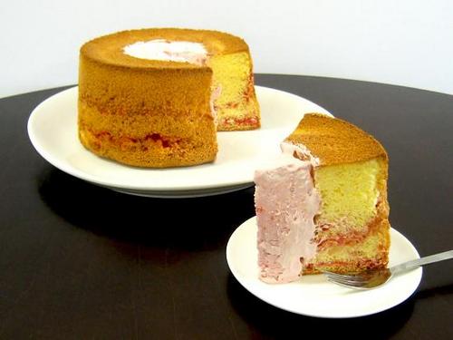 苺のシフォンケーキがクーポンで200円引！