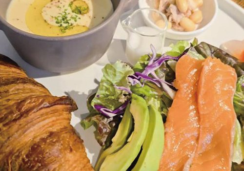 スイーツと焼き立てパン 北海道素材を味わうカフェ