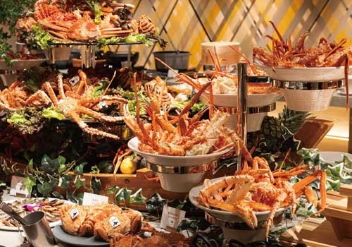 狸小路6丁目でホテルディナー！カニ・海鮮・肉、すべてが主役の極上ディナービュッフェ
