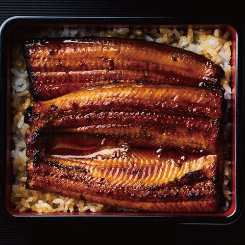 うな重注文の方お茶1本サービス！
