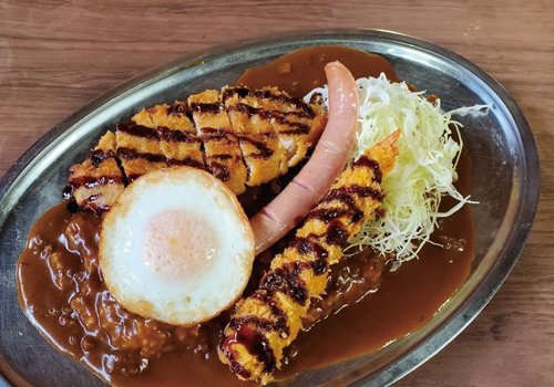 元祖金沢カレーの名店がここに！濃厚なカレーソースにうま味凝縮