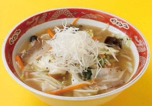 炒めた野菜と豚肉でこくを出した塩味スープ