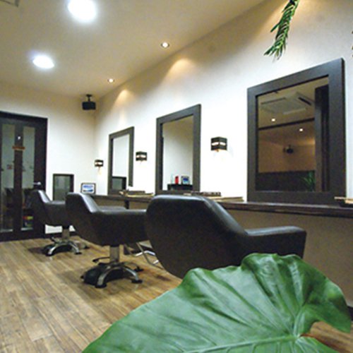hair salon fiji-a（ヘア サロン フィジア）