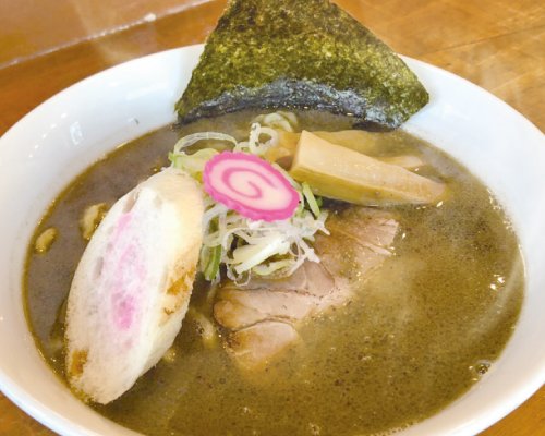 煮干の全てを一杯に凝縮したこだわりのラーメン