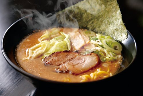 脂分が少ない上品なとんこつスープ 麺はお好みで選べます！
