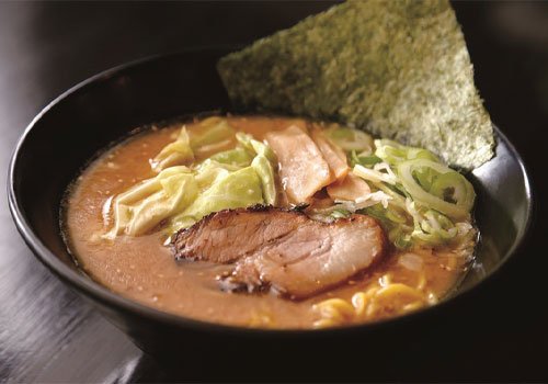 うま味あふれるこだわりスープ！ 麺はお好みで選べます