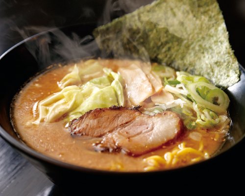 脂分が少ない上品なとんこつスープ麺はお好みで選べます！