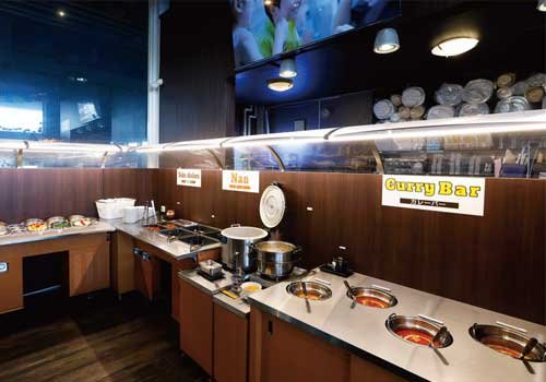 大人気ビュッフェは毎日開催中！本格ネパールカレーを楽しもう