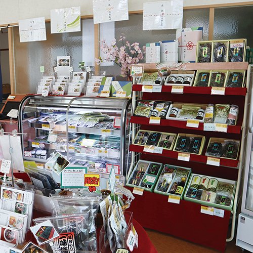 今お客様に、「海藻レシピいっぱい置いてありますね~」って言われたので、勇気を出して「逆におすすめのレシピあれば教えてください！... [光海藻【Twitter】]