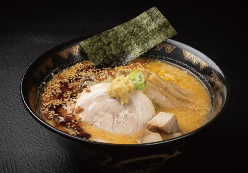 豚骨ベースのスープに白味噌と白麹味噌をブレンド