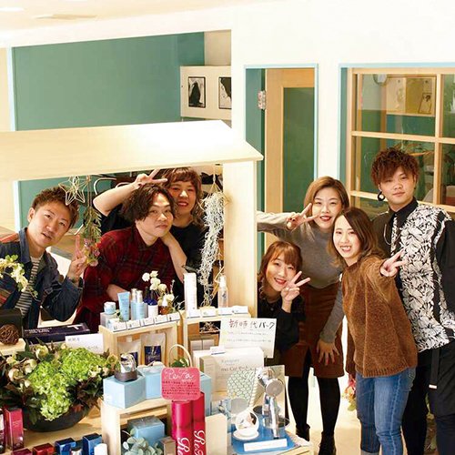 ＠RICH （アットリッチ）