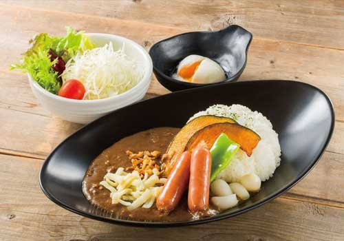 好評につき再登場！ラムの甘さが引き立つカレー
