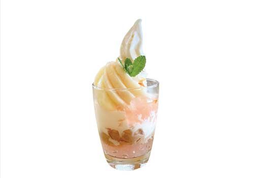 今年で創業40周年！ 老舗が作る本気の 桃パフェ！
