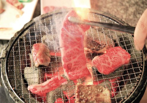 日本中を探し歩いて見つけた高品質のお肉を提供