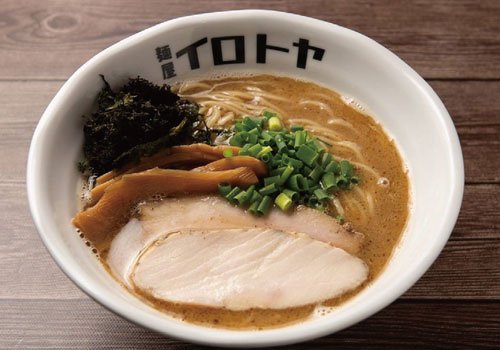 魚介の香りが食欲をそそるこの一杯 濃厚だけど最後まで飲み干せます