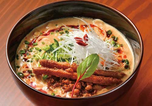 まろやかさの中に花椒の清涼感と痺れのアクセントがクセになる絶品担担麺！