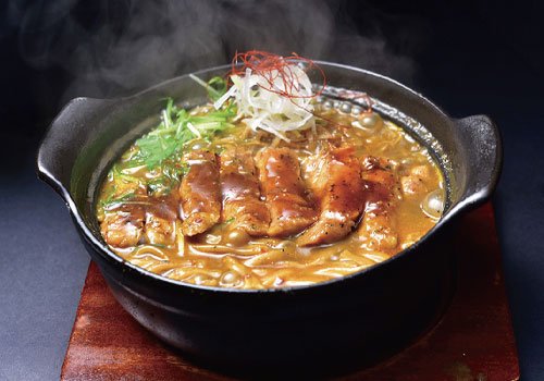 土鍋だからあつあつ 火鍋専門店が作る土鍋に入った担々麺