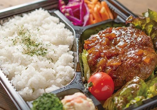 ランチタイムのみ提供の弁当＆プレートあります