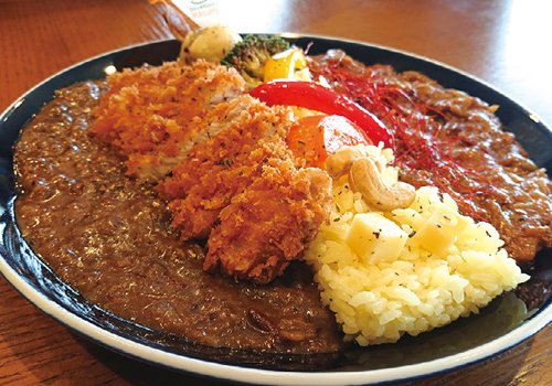 住宅街にたたずむ隠れ家風の欧風カレー屋