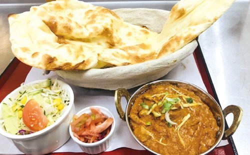 インド人シェフが提供する本格的なカリィが味わえる