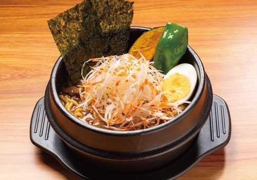 島田屋のこだわり！とろける牛すじに、スパイス香る極上スープは至福の一杯