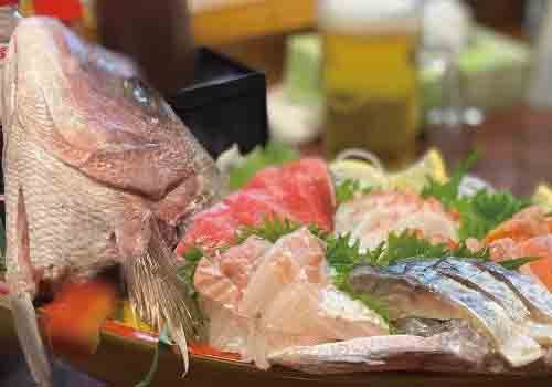 なんと、999円で無制限飲み放題！自慢の料理を堪能しながら思う存分飲みませんか？