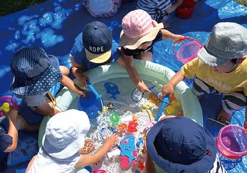 0～2歳児募集中！低料金で手厚い保育をお約束します