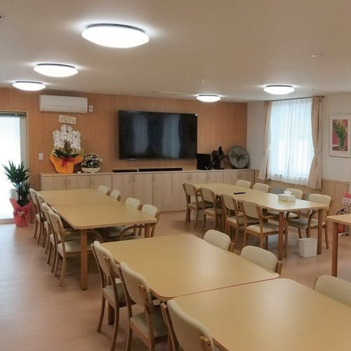 光と花に囲まれた緑ゆたかなスローライフ♪すてきなお庭を予定。1カ月家賃無料キャンペーン中！