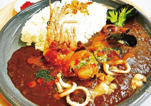 海老のうまみたっぷり 豊富な魚介は食べ応えあり！