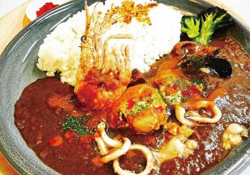 海老のうまみたっぷり 豊富な魚介は食べ応えあり！