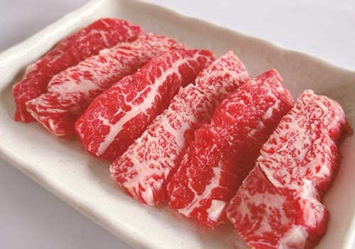 精肉店直営だから鮮度バツグン！リーズナブルにおいしいお肉を