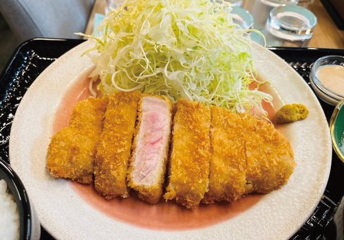 豚と魚 藍カタ