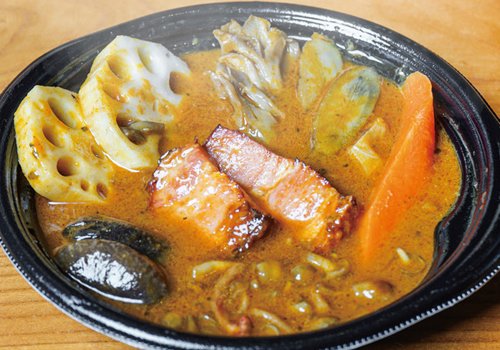 奥芝商店の人気メニューをそのまま冷凍した売切必至の冷凍スープカレー弁当！