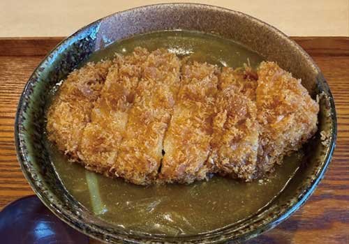 蕎麦×カレー×カツは食べ応え◎ 今ならクーポン持参で店内飲食100円引！