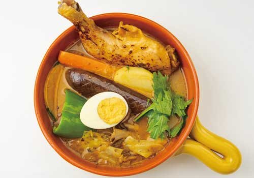 中札内鶏がら×牛骨×野菜ブイヨンスープ 骨付きもも肉とたっぷり野菜のスープカレー