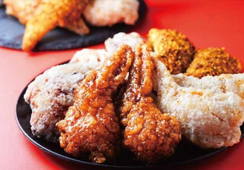 職人が1本ずつ丁寧に骨抜きした手羽サッキィ札幌本店！