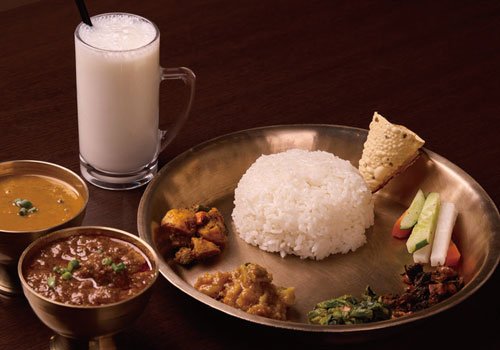 クーポン利用で20％OFF！ カレー注文でナンが食べ放題