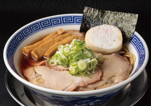 あっさり煮干出汁と北海道産小麦のみ使用 自家製麺が抜群の相性！