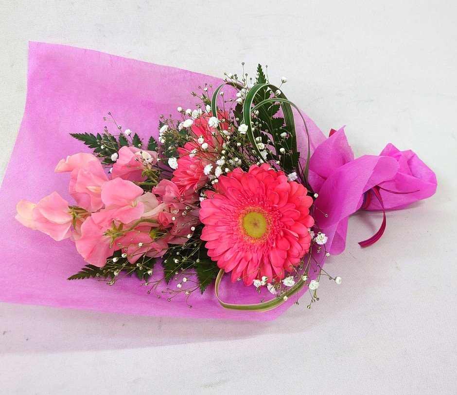 ワークショップ「大輪のガーベラを使ったミニブーケ」