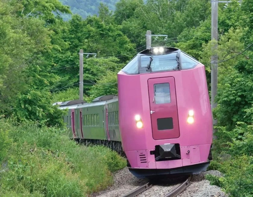 【親子鉄大満喫！3/15開催ロイズタウン駅4周年記念ツアー】予約受付中！はまなす編成で行くロイズタウン🍫 