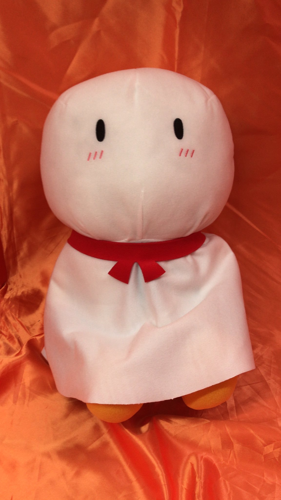 話題の映画、天気の子 めちゃでかぬいぐるみが入荷しました。中もちゃんと作られてて、正体が誰かわかってしまうんですけど、ネタバレなんじゃ…  ... [ワンダーシティ札幌 プラボ札幌西町店【Twitter】]