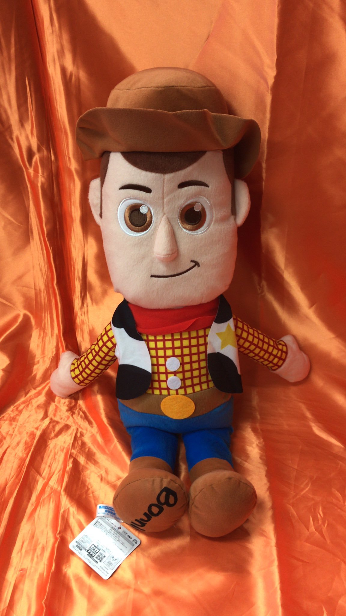 トイ・ストーリー4よりウッディ ギガジャンボぬいぐるみが入荷しました。バズのぬいぐるみの在庫はまだございますので、是非並べて飾ってください！... [ワンダーシティ札幌 プラボ札幌西町店【Twitter】]