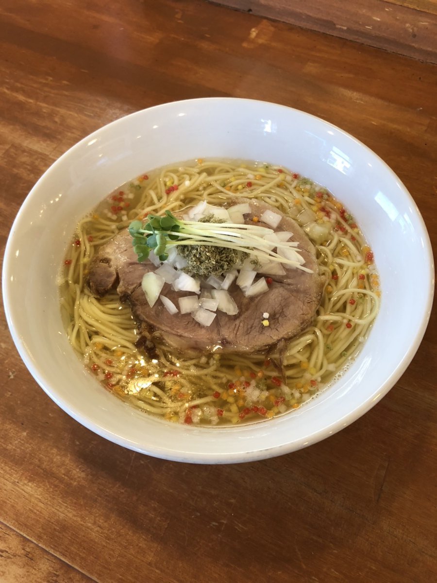 「淡麗　アジ煮干し中華そば　塩」当店史上最高傑作のラーメンを開発出来ました！是非一度、食べてみてください！そして感想を教え... [中華そば　札幌煮干センター【Twitter】]