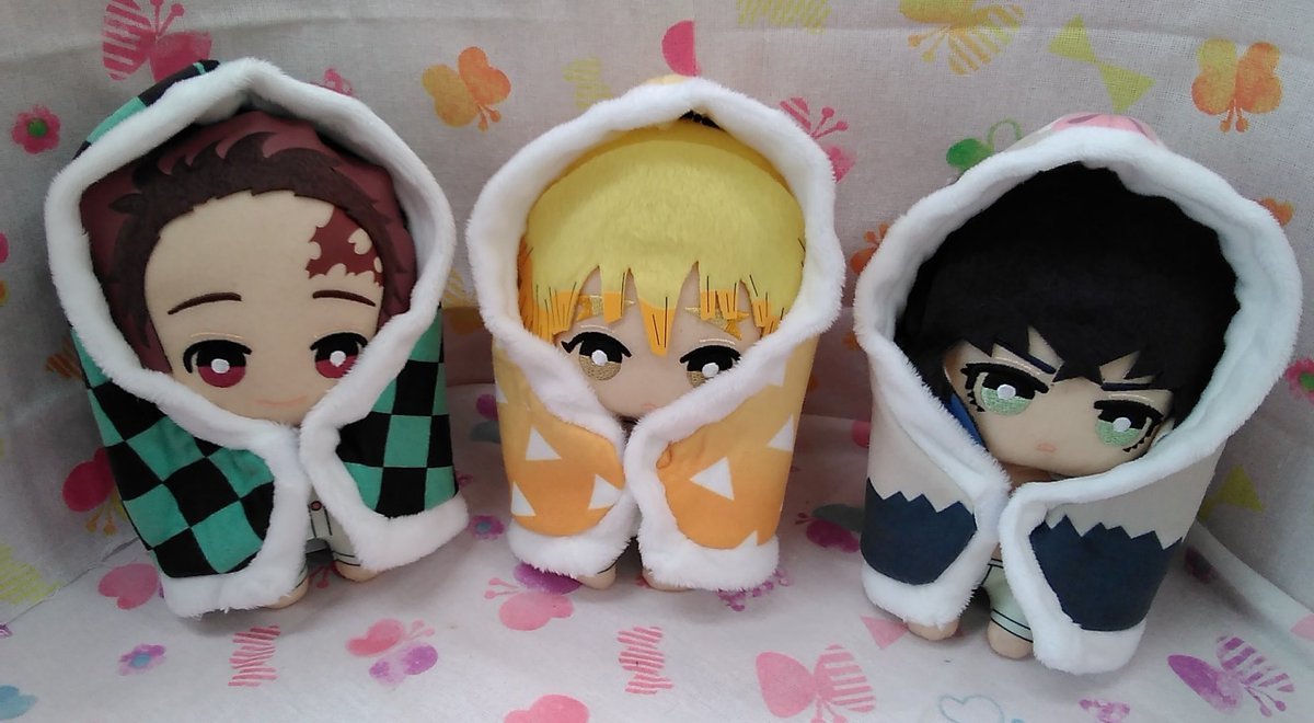 このように先ほどのともぬいに着せることができますよ。まだまだパジャマだけでは寒い時期ですので、セットでゲットして着せてあげて... [ワンダーシティ札幌 プラボ札幌西町店【Twitter】]