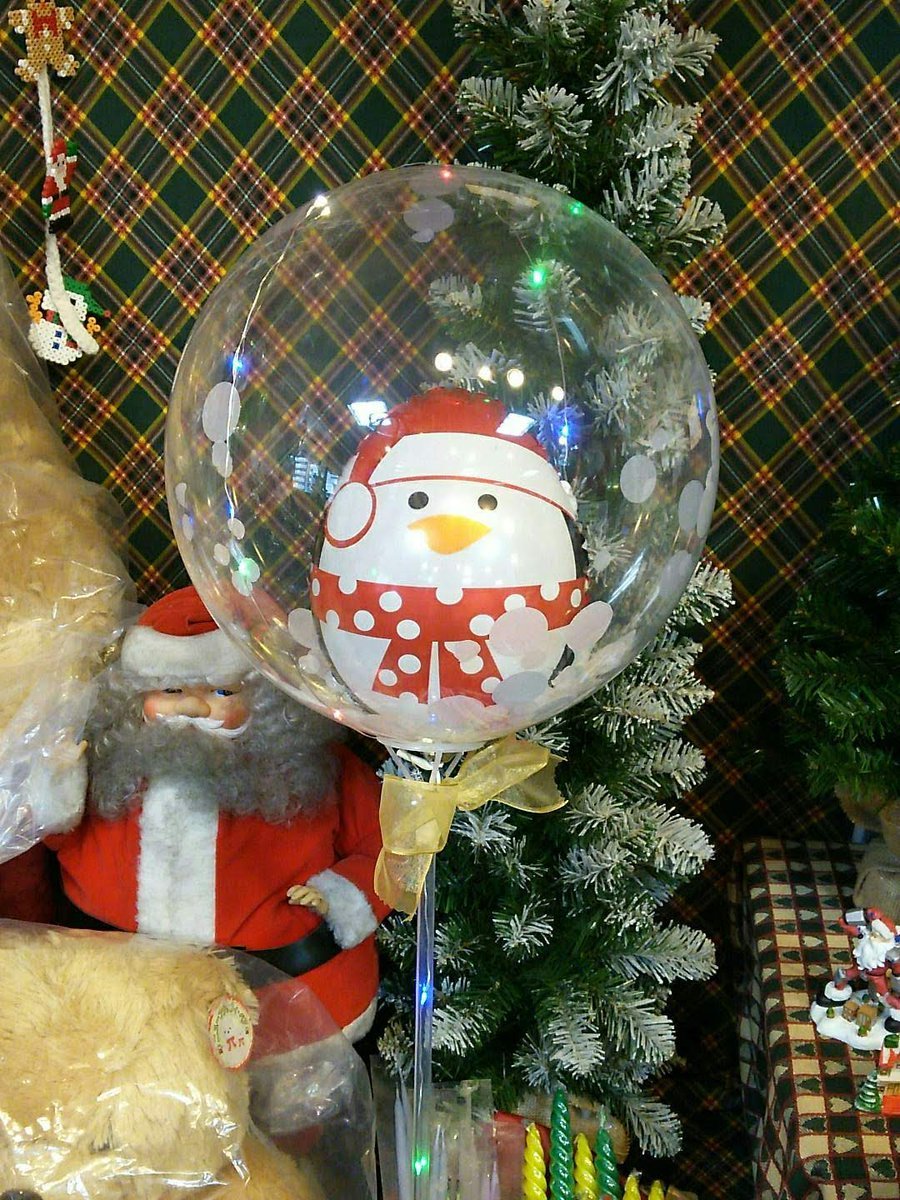 【#プレゼント します！】光る風船(写真はクリスマスですが違うものを作ります)を1名様にプレゼント🎁★応募方法本ツイートを引用RT... [おもちゃの平野【Twitter】]