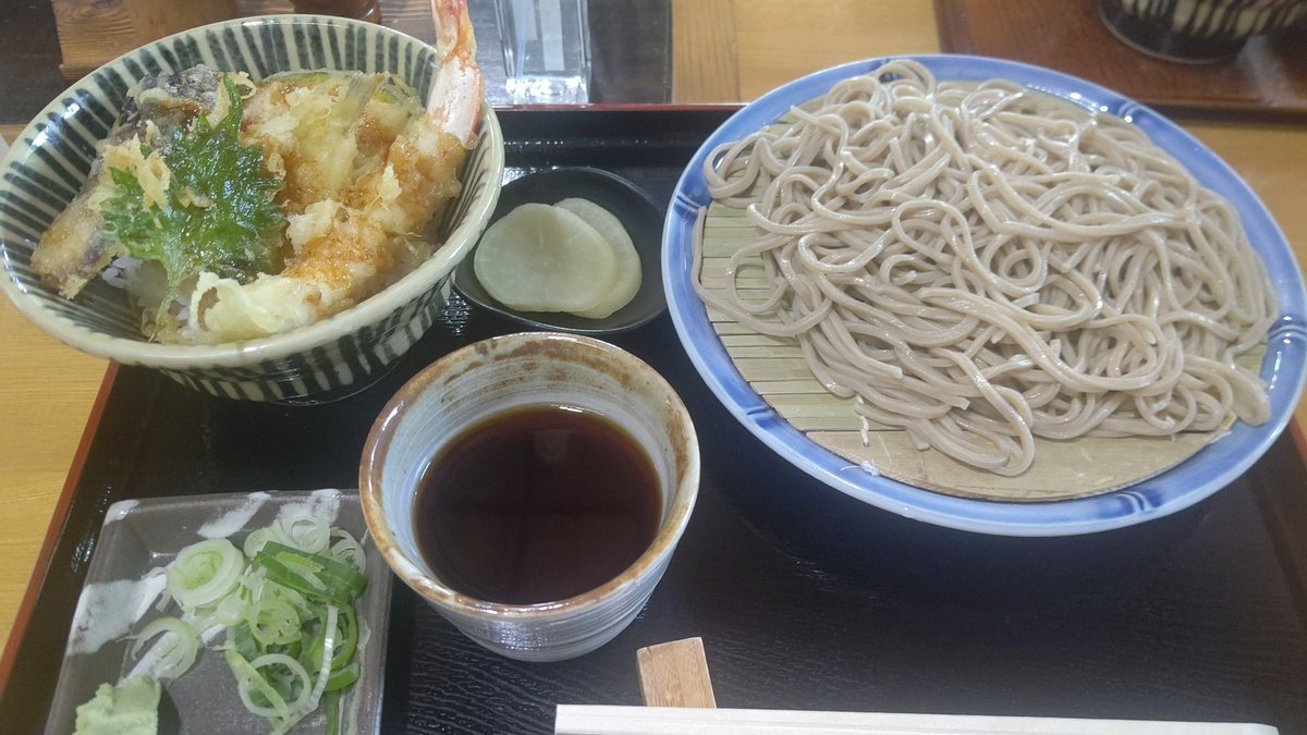 今日の昼は石狩で蕎麦、ヘルシーよね(笑) [おもちゃの平野【Twitter】]
