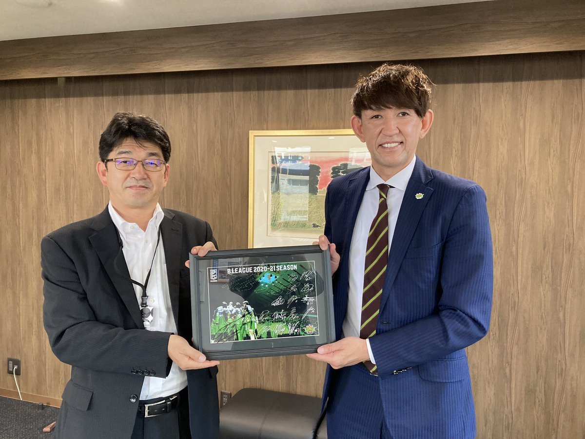 #レバンガ北海道 #折茂武彦 社長がオフィシャルスポンサー #三井ホーム北海道株式会社 様にシーズン終了のご挨拶をさせて頂きました。... [レバンガ北海道【Twitter】]