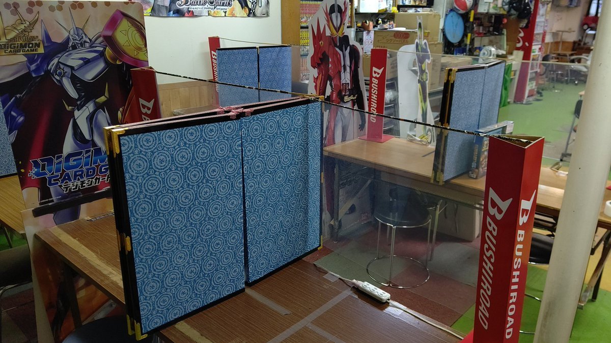 明日はおもちゃの平野ミニ四駆大会です！約２ヶ月ぶりの大会です！気合いを入れて、１６人分のピットスペース作りました！(笑)... [おもちゃの平野【Twitter】]