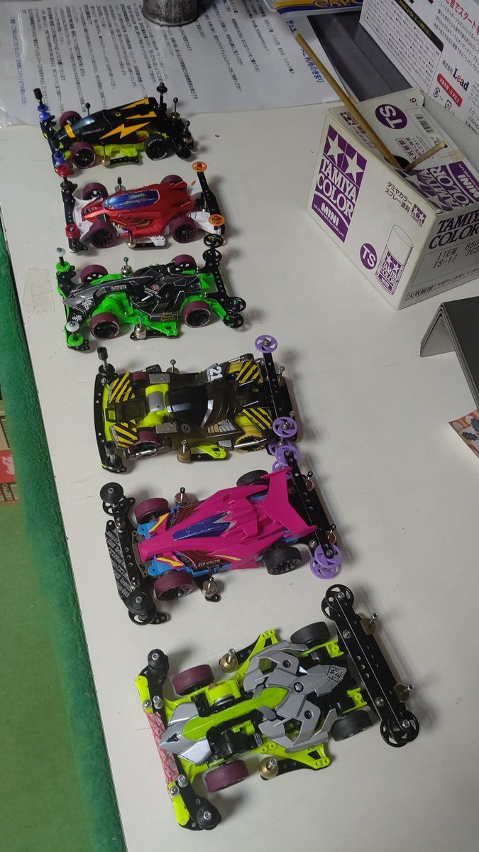 おもちゃの平野ミニ四駆大会、KPR部門準決勝始めまーす(笑) [おもちゃの平野【Twitter】]